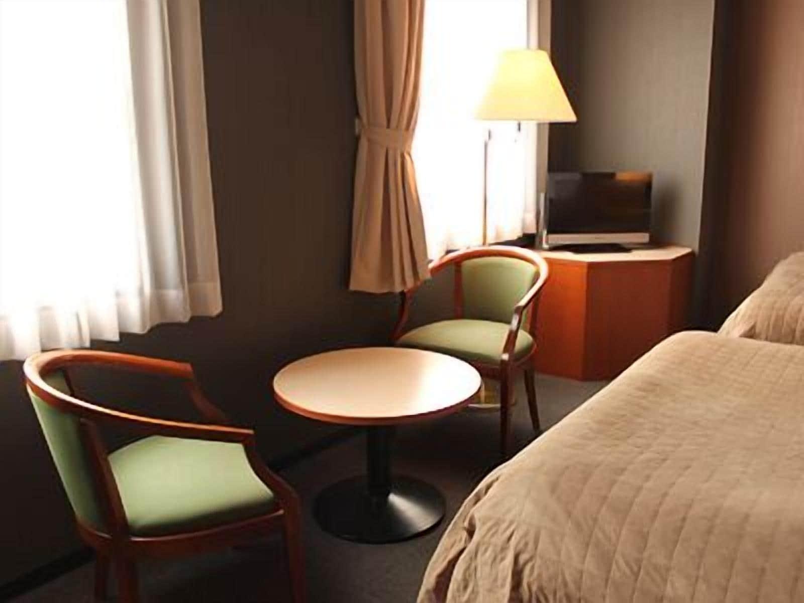 Hotel Livemax Budget Hiratsuka Ekimae Exterior foto