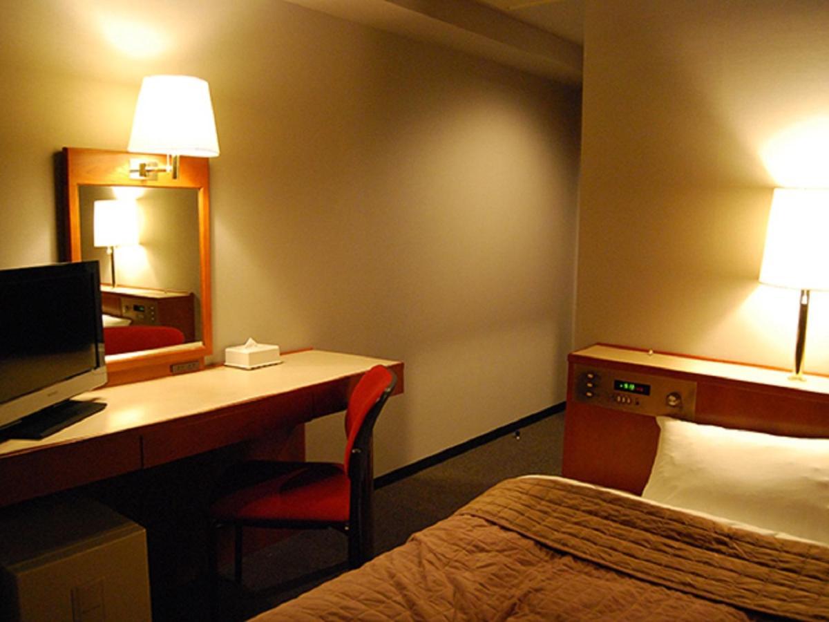 Hotel Livemax Budget Hiratsuka Ekimae Exterior foto