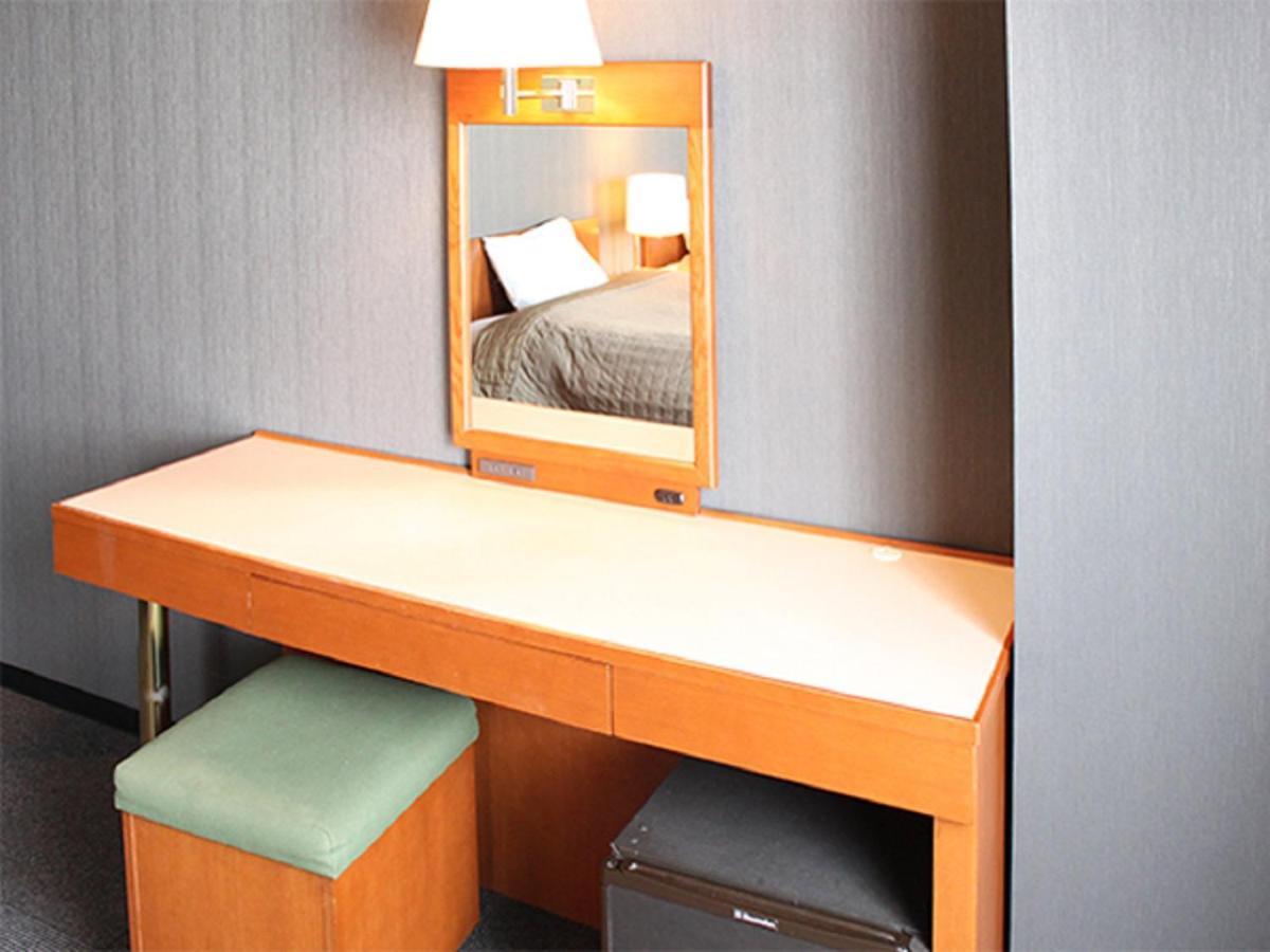 Hotel Livemax Budget Hiratsuka Ekimae Exterior foto