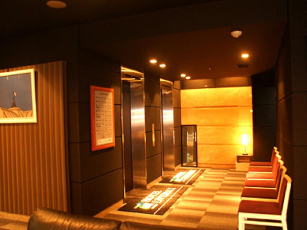 Hotel Livemax Budget Hiratsuka Ekimae Exterior foto