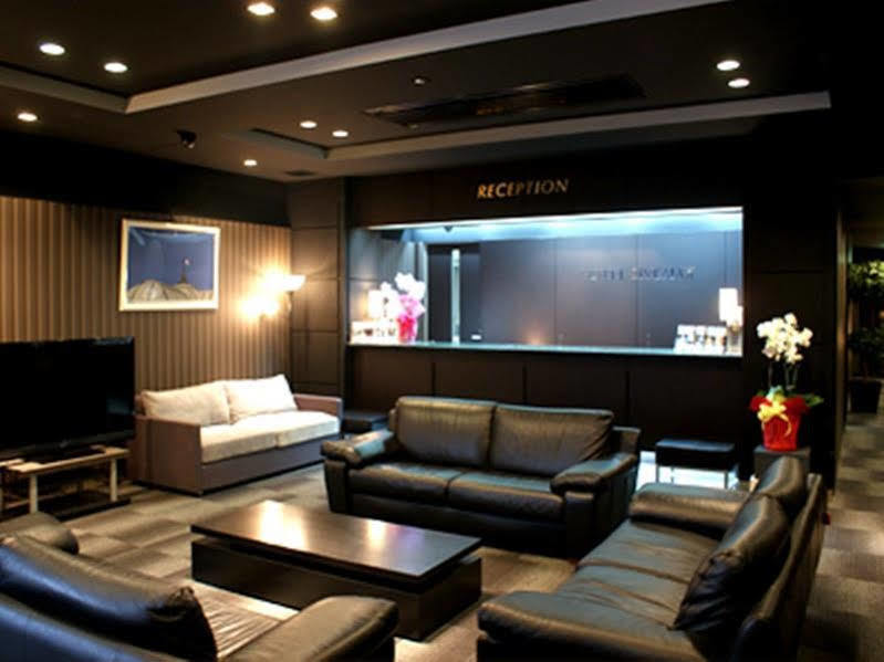 Hotel Livemax Budget Hiratsuka Ekimae Exterior foto